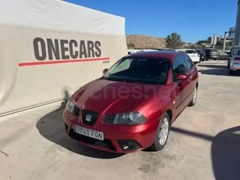 Usado Seat Ibiza Sport 100 CV (73 kW) 2006 Granate Utilitario