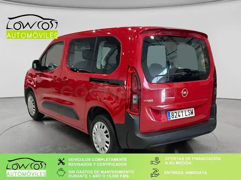 Usado Opel Combo Life Edition 131 CV (96 kW) 2021 Rojo Monovolumen