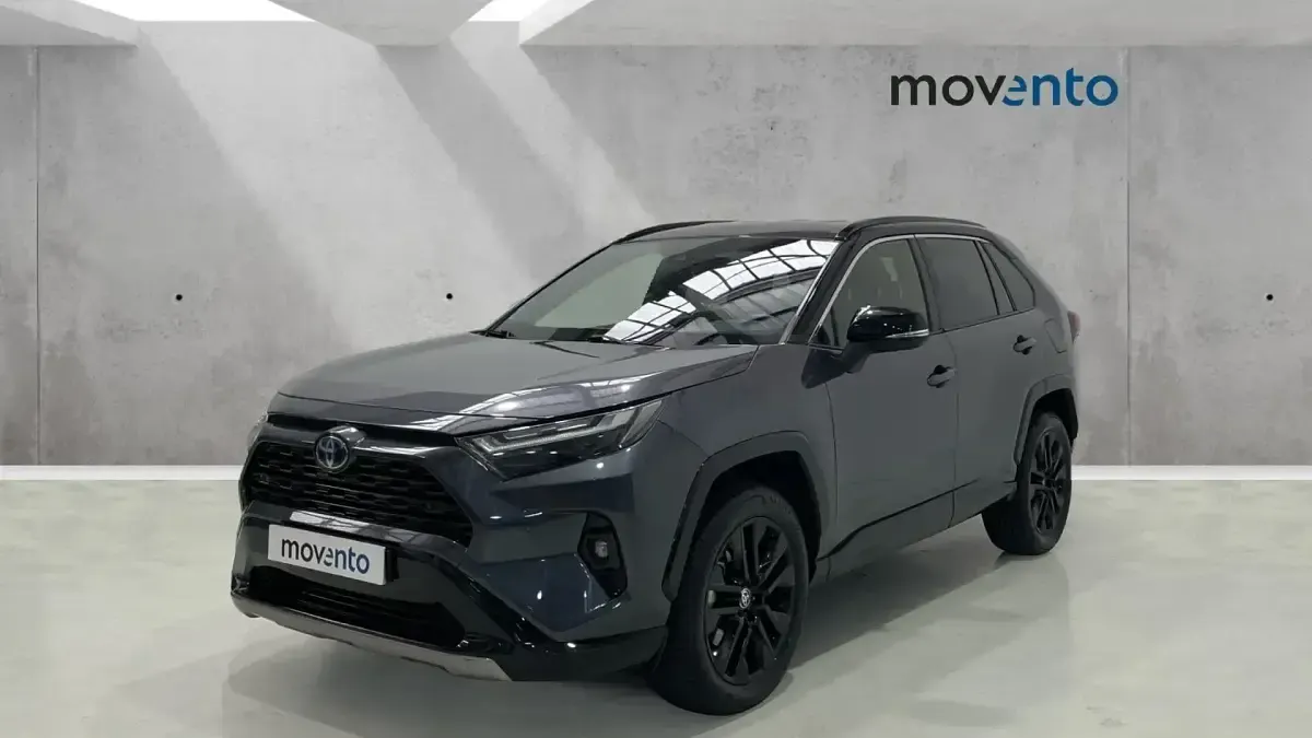 Usado Toyota RAV4 Style 218 CV (160 kW) 2022 Gris SUV