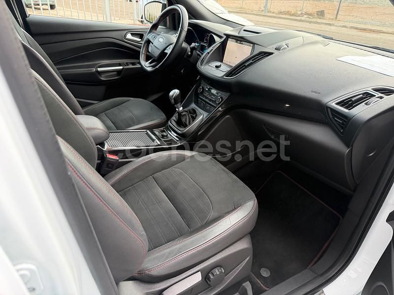 Usado Ford Kuga ST-Line 150 CV (110 kW) 2020 Blanco SUV