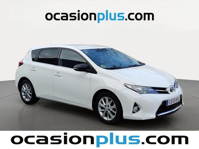 Usado Toyota Auris Active 90 CV (66 kW) 2014 Blanco Utilitario