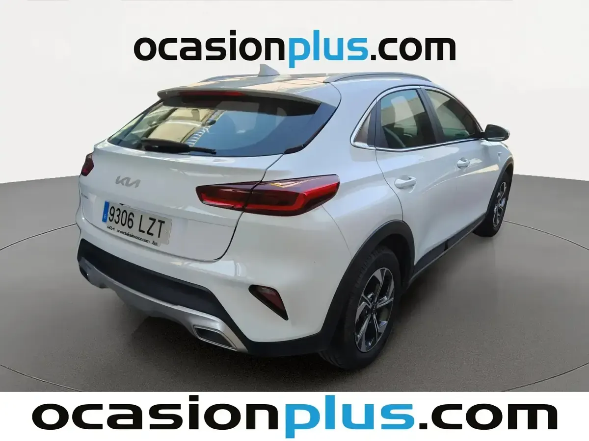 Usado Kia XCeed 120 CV (88 kW) 2022 Blanco SUV