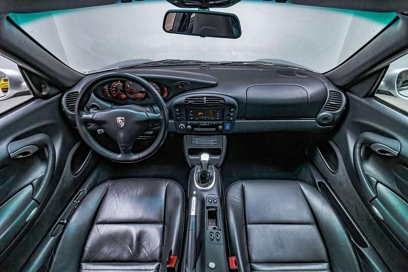 Usado Porsche 911 Carrera 300 CV (220 kW) 2001 Gris Coupe