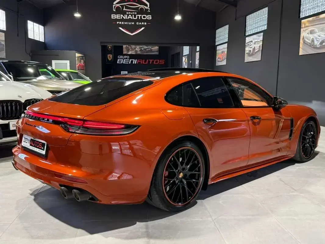Usado Porsche Panamera Turbo S 630 CV (463 kW) 2023 Naranja Utilitario