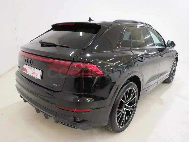 Usado Audi Q8 Sport 394 HP (289 kW) 2025 Preto SUV