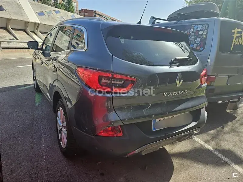 Usado Renault Kadjar Zen 130 CV (95 kW) 2015 Azul SUV