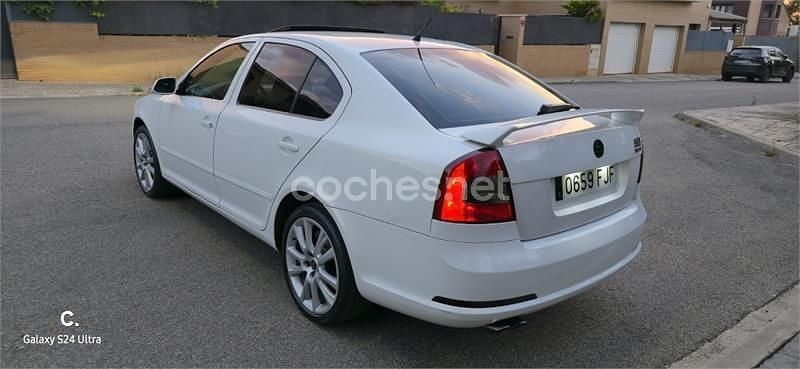 Usado Skoda Octavia vRS 170 CV (125 kW) 2007 Blanco Berlina