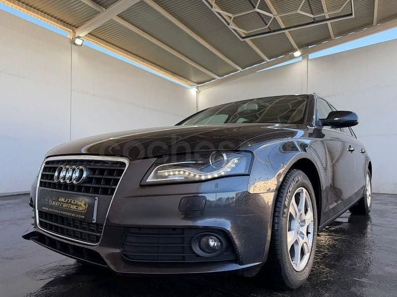 Usado Audi A4 180 HP (132 kW) 2011 Cinzento Carrinha