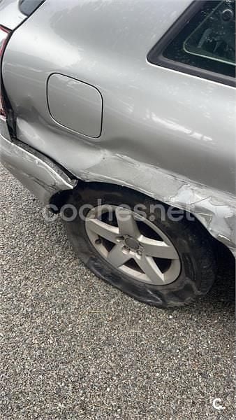 Usado Audi A3 Attraction 110 CV (80 kW) 2001 Gris / plata Utilitario