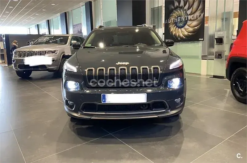 Usado Jeep Cherokee 200 CV (147 kW) 2016 Gris / plata SUV