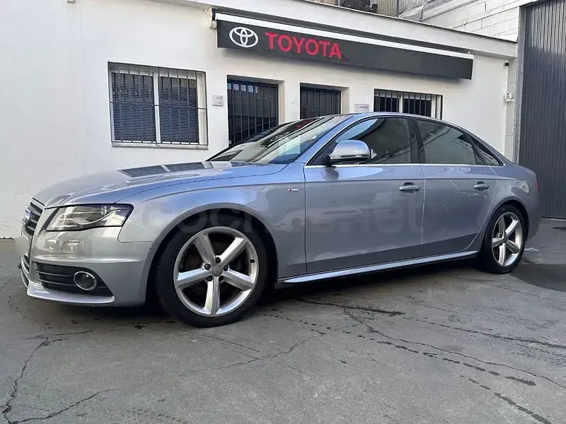 Usado Audi A4 S-Line 143 CV (105 kW) 2008 Gris / plata Berlina