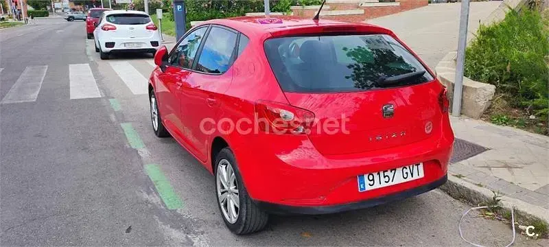 Usado Seat Ibiza 90 CV (66 kW) 2010 Rojo Berlina