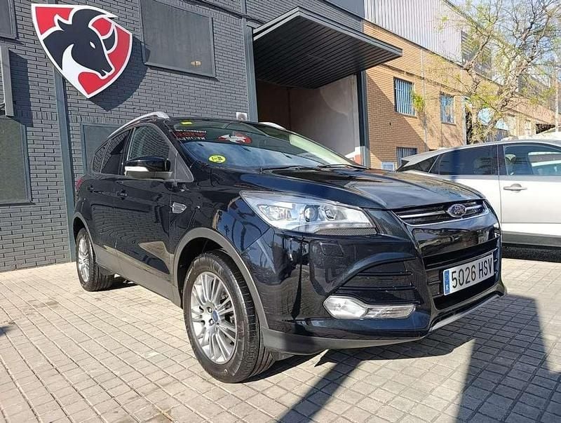 Usado Ford Kuga Titanium 163 CV (119 kW) 2013 Negro SUV