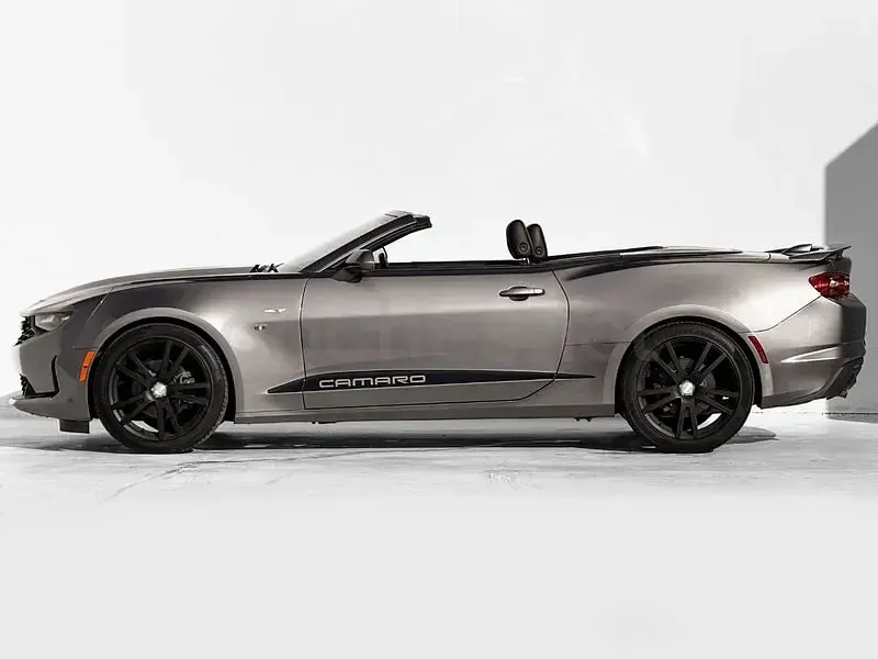 Usado Chevrolet Camaro 405 CV (297 kW) 2020 Gris / plata Descapotable
