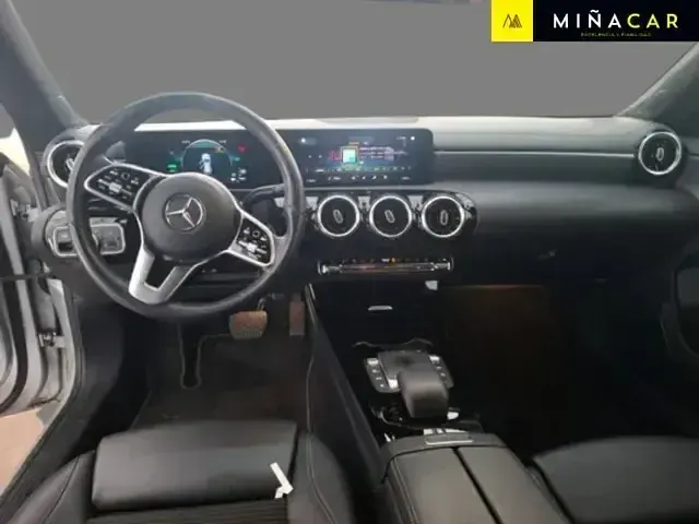 Usado Mercedes CLA250e 218 CV (160 kW) 2021 Gris Berlina