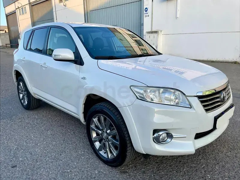 Usado Toyota RAV4 Advance 150 CV (110 kW) 2012 Blanco SUV