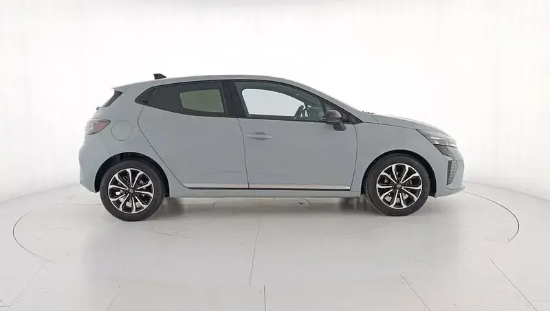 Brugt Renault Clio V Techno 91 HK (66 kW) 2024 Grå Sedan