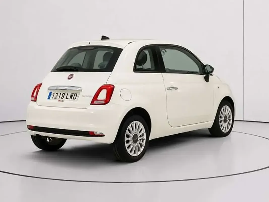 Usado Fiat 500 71 CV (52 kW) 2022 Blanco Utilitario