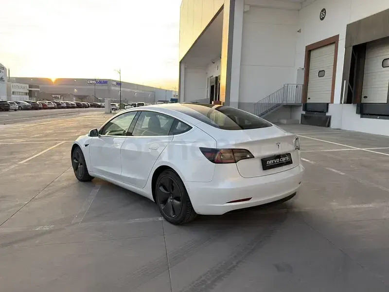 Usado Tesla Model 3 RWD 239 kW (325 CV) 2021 Eléctrico Berlina