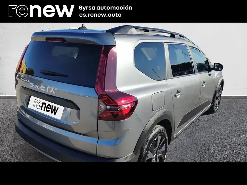 Usado Dacia Jogger Expression 140 CV (102 kW) 2025 Gris Monovolumen