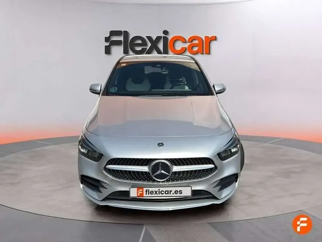 Usado Mercedes B200 150 CV (110 kW) 2019 Gris Utilitario