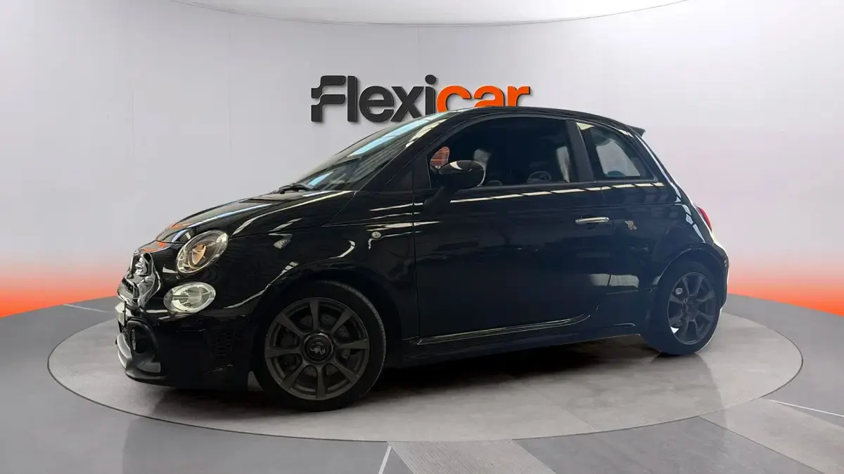 Usado Abarth 595 165 CV (121 kW) 2022 Negro Berlina