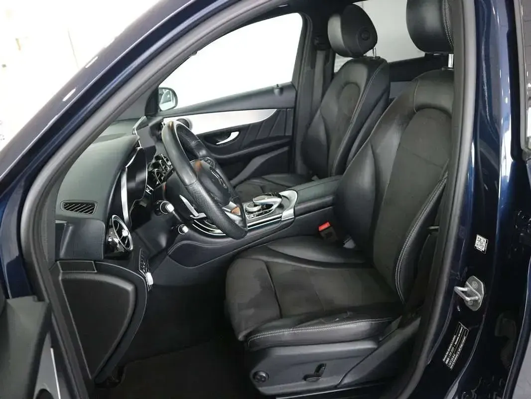 Usado Mercedes GLC250 204 CV (150 kW) 2018 Azul SUV