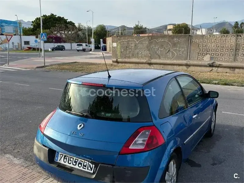 Usado Renault Mégane II Dynamique 115 CV (84 kW) 2003 Azul Berlina