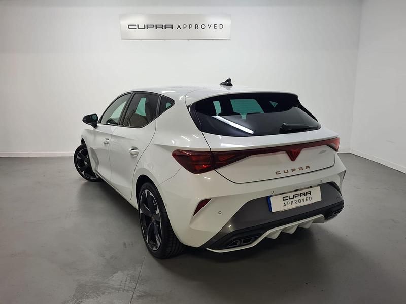 Usado Cupra Leon 150 CV (110 kW) 2024 Blanco Utilitario