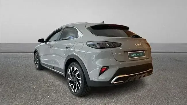Nuevo Kia XCeed Style 115 CV (84 kW) 2026 Gris SUV