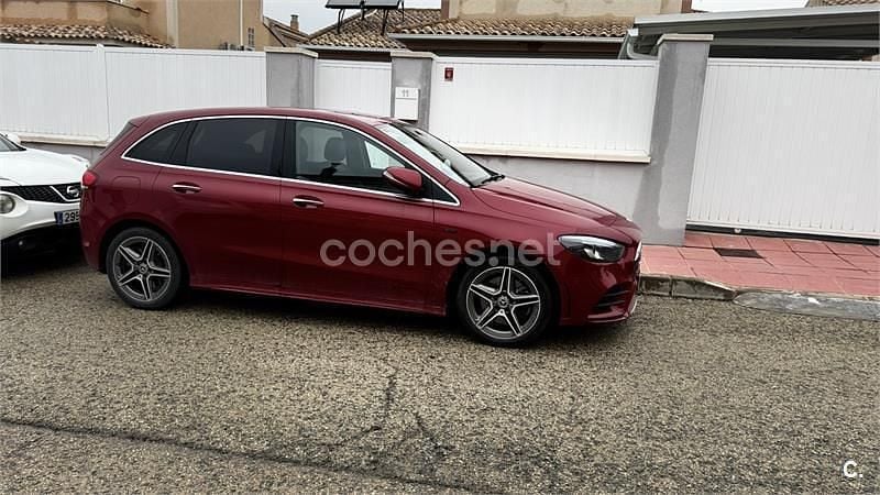 Usado Mercedes B250e 218 CV (160 kW) 2020 Granate Monovolumen