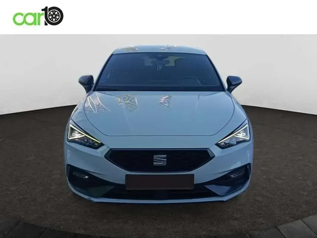 Usado Seat Leon FR 204 CV (150 kW) 2025 Blanco Berlina