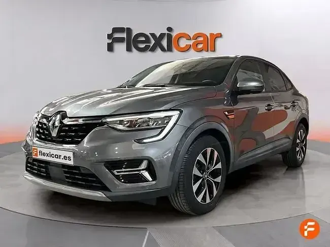 Usado Renault Arkana 145 CV (106 kW) 2022 Gris SUV