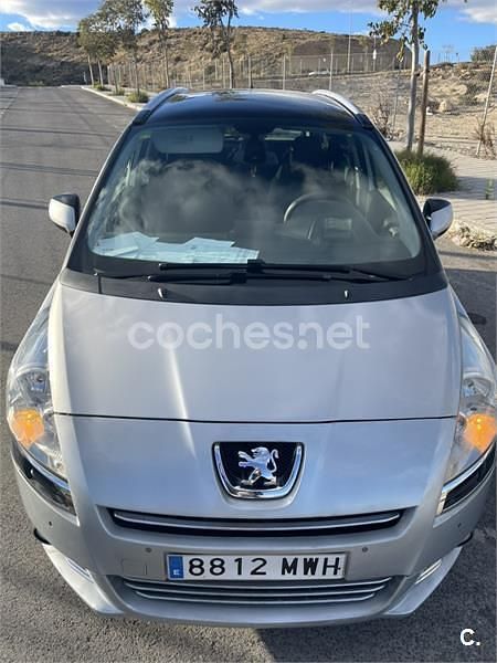 Gris / plata Usado 2011 Peugeot 5008 Family Monovolumen | 2500 € (Super precio) - Imagen 1/4