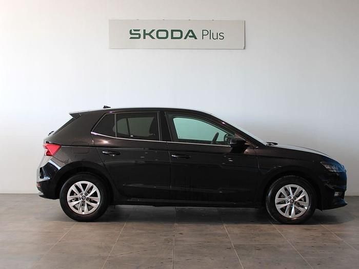 Usado Skoda Fabia Selection 116 CV (85 kW) 2025 Negro Berlina