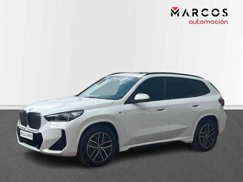 Blanco Nuevo 2025 BMW iX1 Shadowline SUV | 51.900 € - Imagen 1/4
