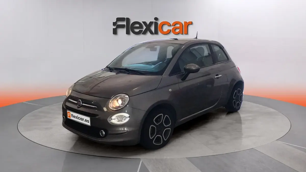 Usado Fiat 500 Club 71 CV (52 kW) 2022 Gris Berlina