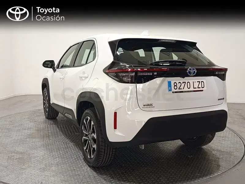Usado Toyota Yaris Cross Active 116 CV (85 kW) 2022 Blanco SUV