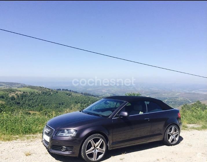 Violeta / lila Usado 2009 Audi A3 Cabriolet Attraction Descapotable | 10.500 € (Buen precio) - Imagen 1/4