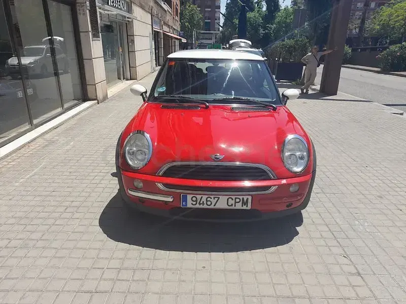 Usado Mini ONE 90 CV (66 kW) 2003 Rojo Utilitario