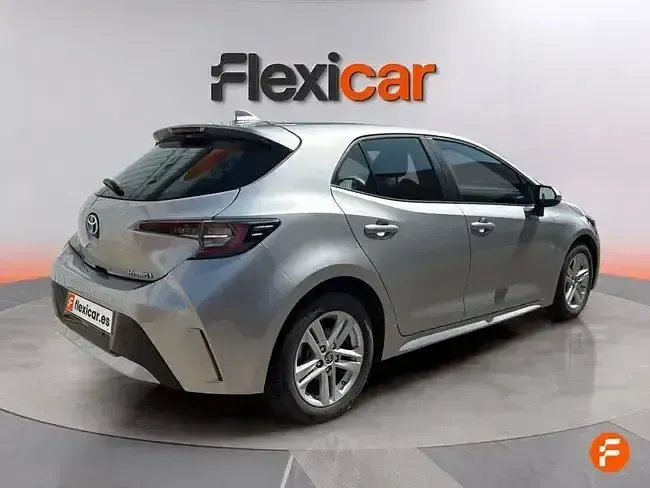 Usado Toyota Corolla Active 122 CV (89 kW) 2022 Gris Berlina