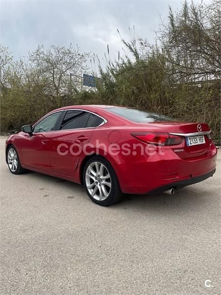 Käytetty Mazda 6 Luxury 175 HP (128 kW) 2013 Punainen Sedan