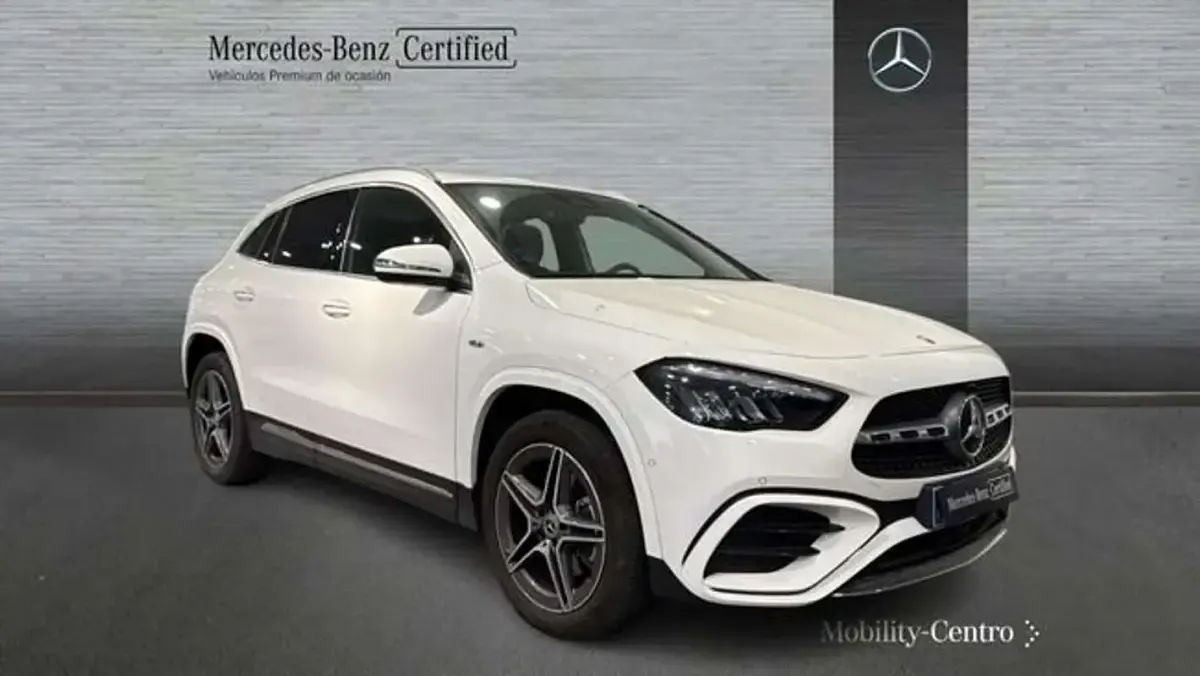 Usado Mercedes GLA250 165 CV (121 kW) 2025 Blanco SUV