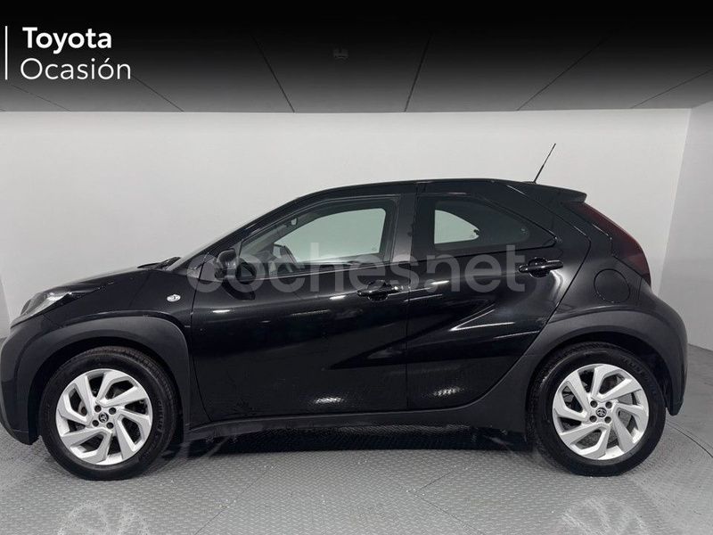 Usado Toyota Aygo X Play 72 CV (52 kW) 2024 Negro SUV