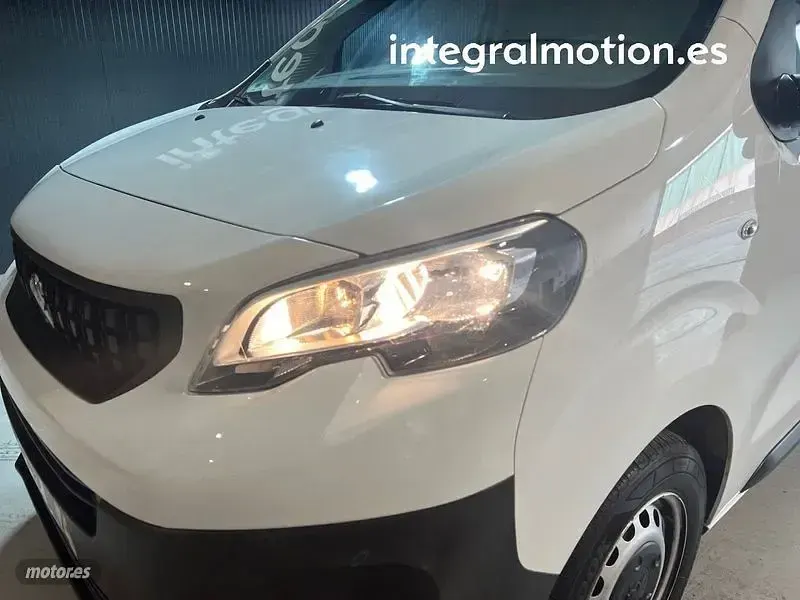 Usado Peugeot Expert 102 CV (75 kW) 2022 Blanco Van
