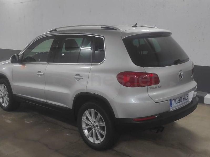 Usado VW Tiguan 140 CV (102 kW) 2012 Gris / plata SUV
