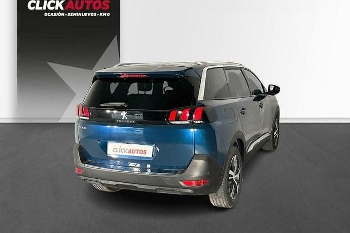 Usado Peugeot 5008 Allure 130 CV (95 kW) 2023 Gris Monovolumen