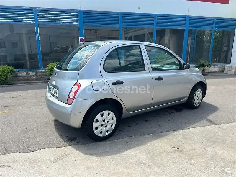 Usado Nissan Micra 80 CV (58 kW) 2005 Gris / plata Berlina