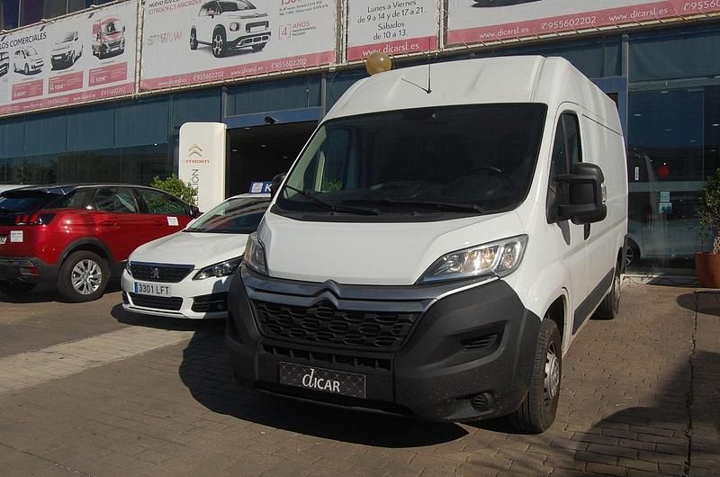 Usado Citroën Jumper 140 CV (102 kW) 2021 Blanco Monovolumen