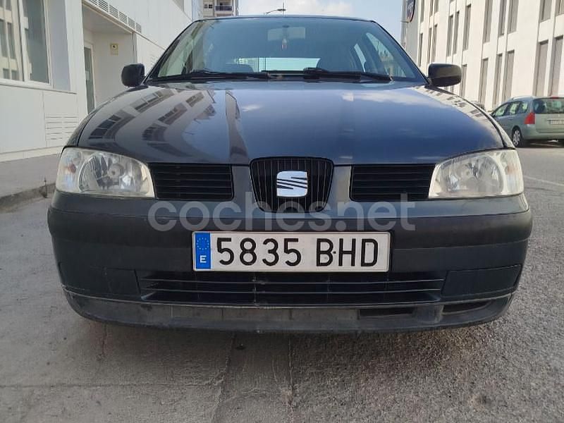 Gris / plata Usado 2001 Seat Ibiza Stella Berlina | 3499 € (Caro) - Imagen 1/4